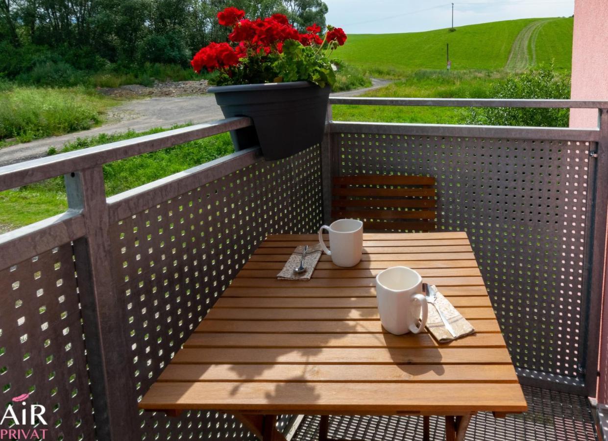 Privat Air - Pavcina Lehota Lägenhet Liptovský Mikuláš Exteriör bild